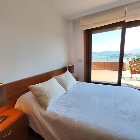 Baiona, Terraza, Vistas Al Mar. *